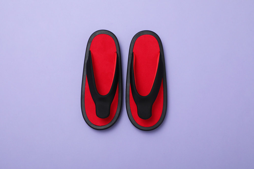 JOJO × FIGURE<br>SANDAL