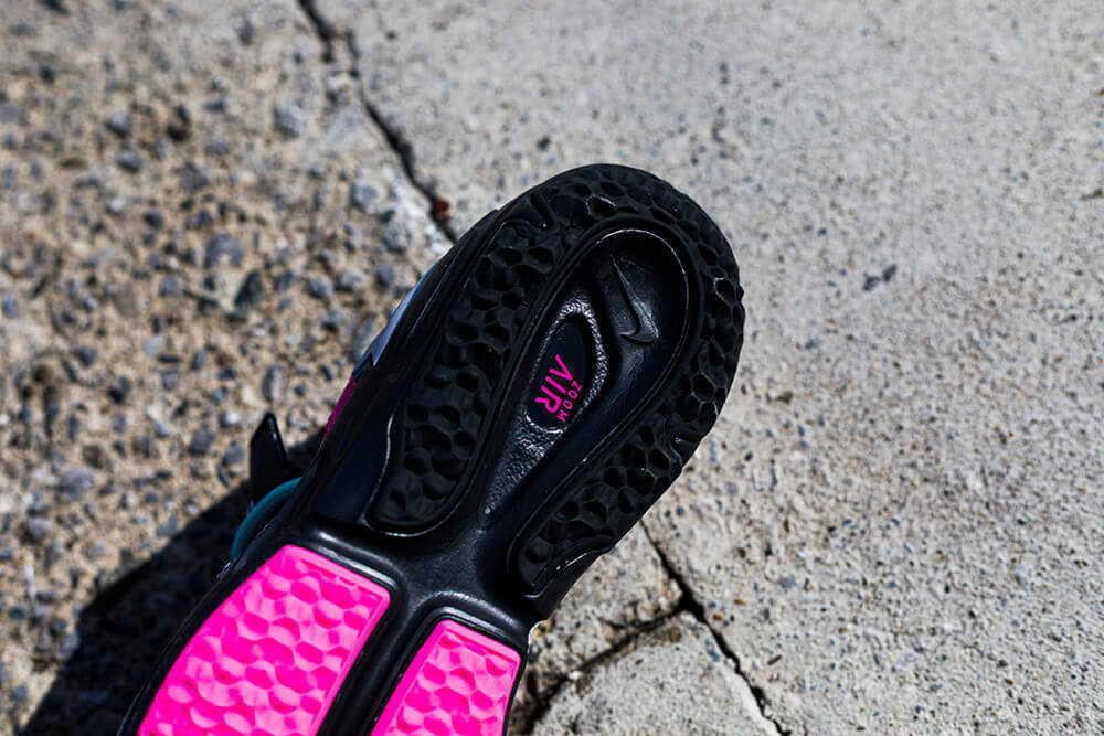 NIKE<br>NIKE ZOOM MOC