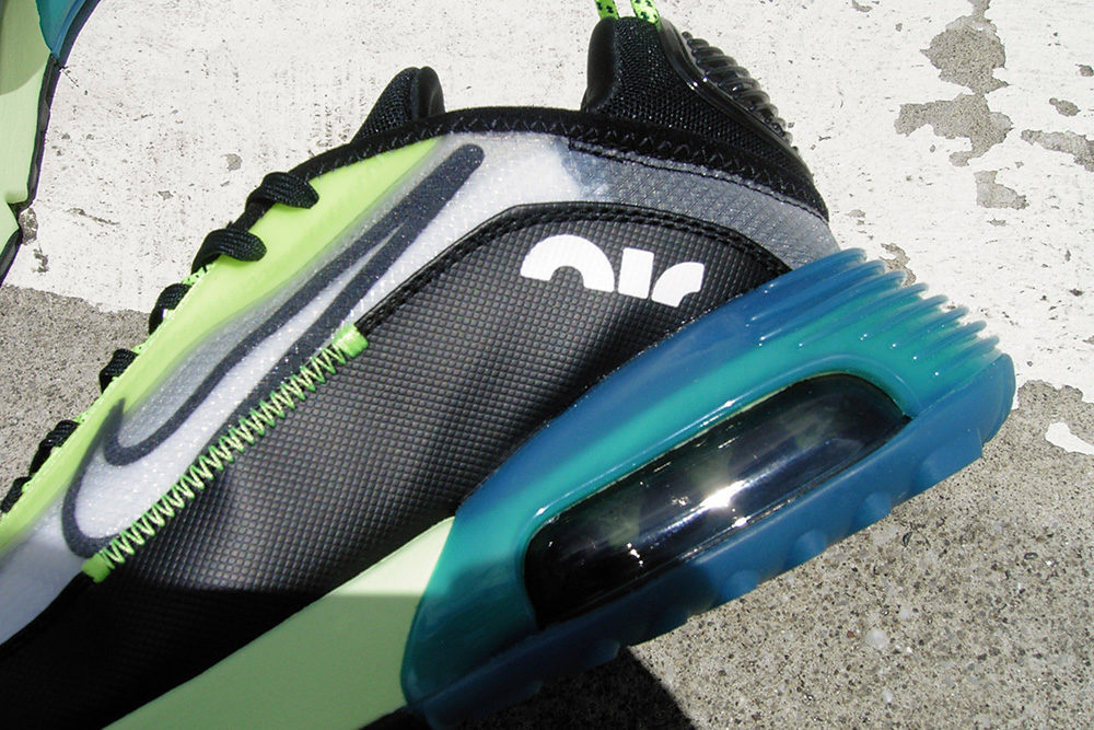 NIKE SPORTSWEAR<br>AIR MAX 2090