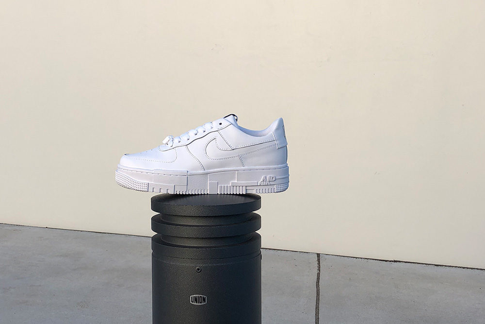 NIKE SPORTSWEAR<br>NIKE AIR FORCE I PIXEL