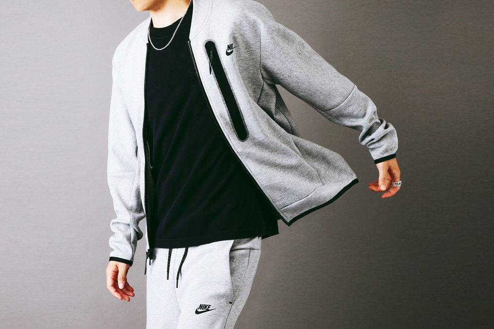 NIKE Tech Fleece
