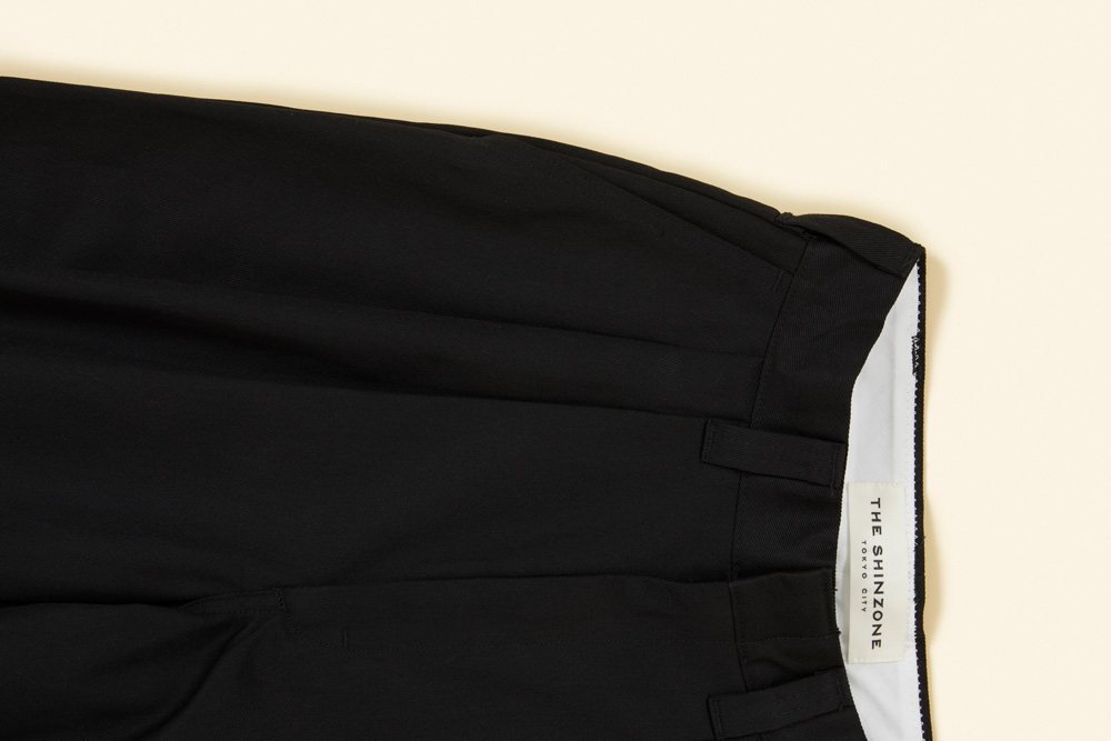 The Shinzone Tomboy Pants Figure