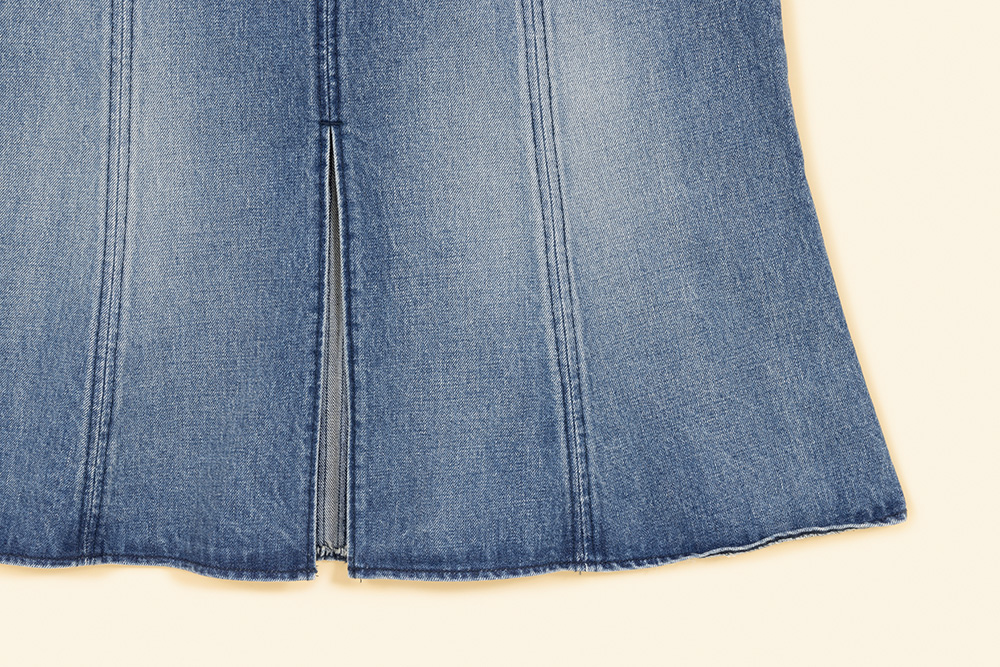 メクルのサイドポケットデニムフレアスカートの裾のデティール